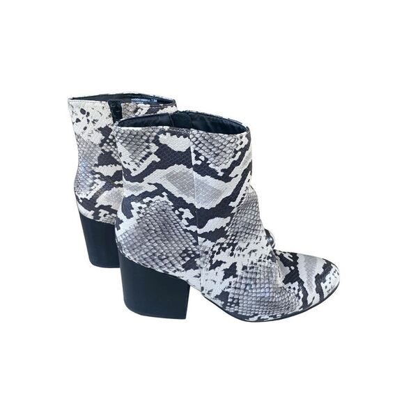 Madden Girl snake skin boots size 7.5 womens - Picture 1 of 8